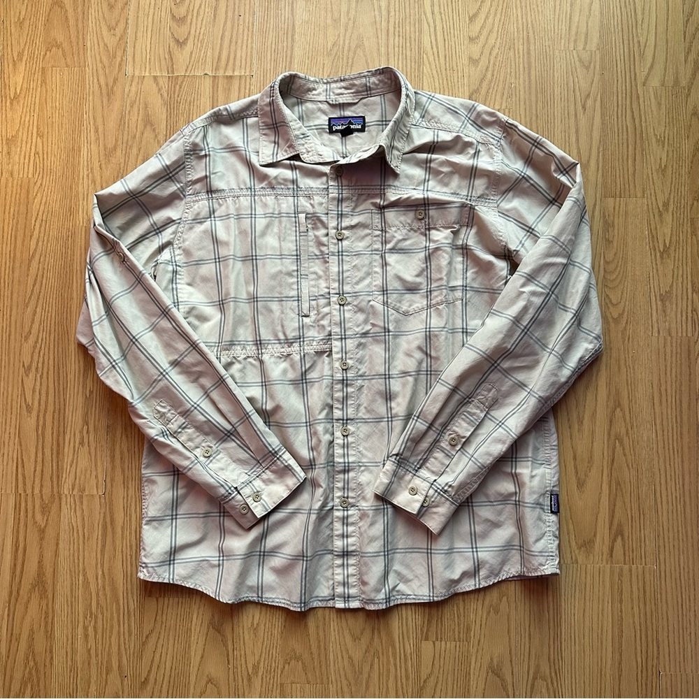 Large Patagonia Long Sleeve Button Up